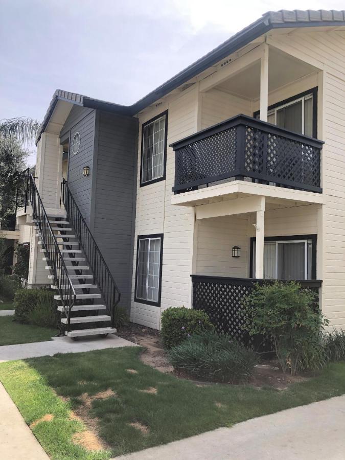 Whispering Meadows Apartments بيكرسفيلد المظهر الخارجي الصورة