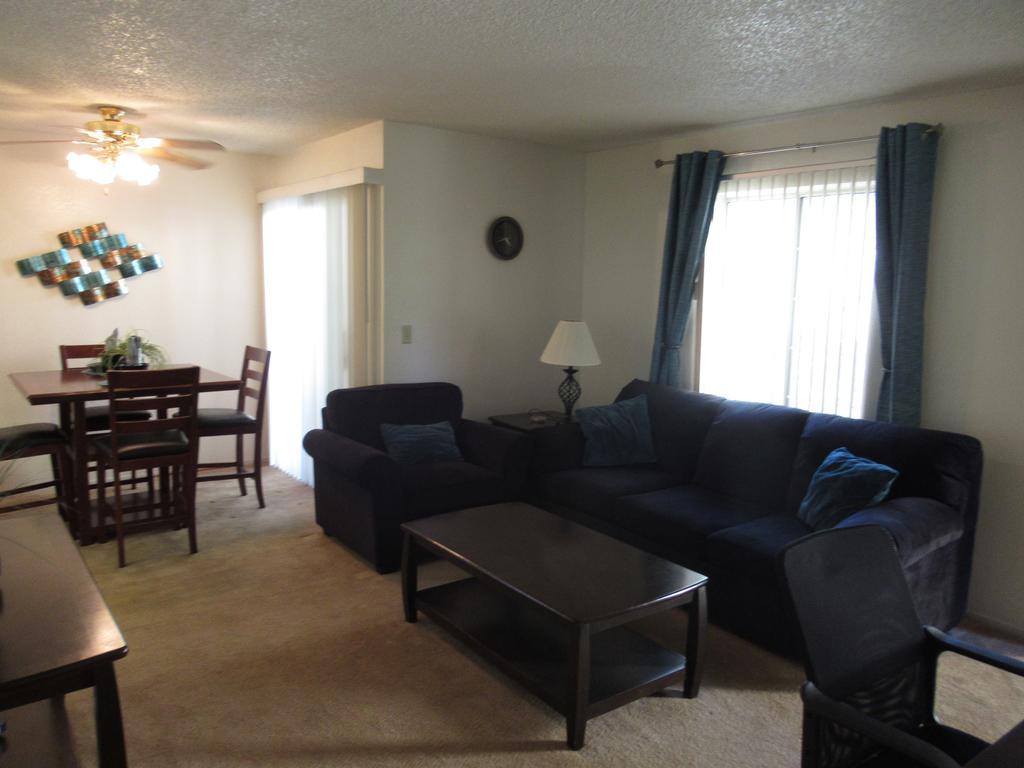 Whispering Meadows Apartments بيكرسفيلد المظهر الخارجي الصورة