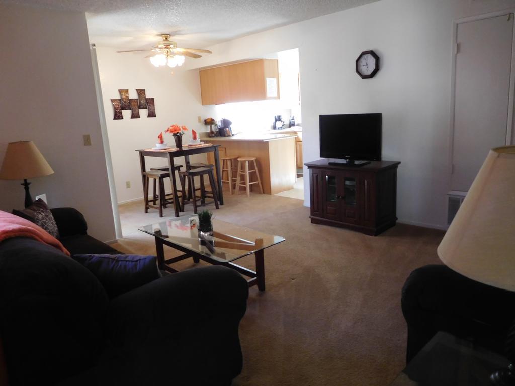 Whispering Meadows Apartments بيكرسفيلد المظهر الخارجي الصورة