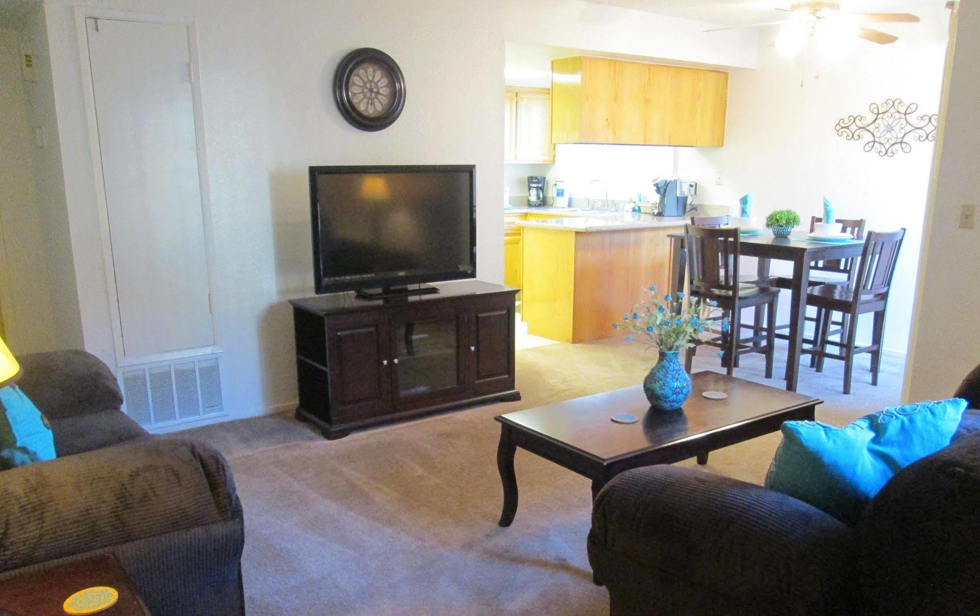 Whispering Meadows Apartments بيكرسفيلد المظهر الخارجي الصورة