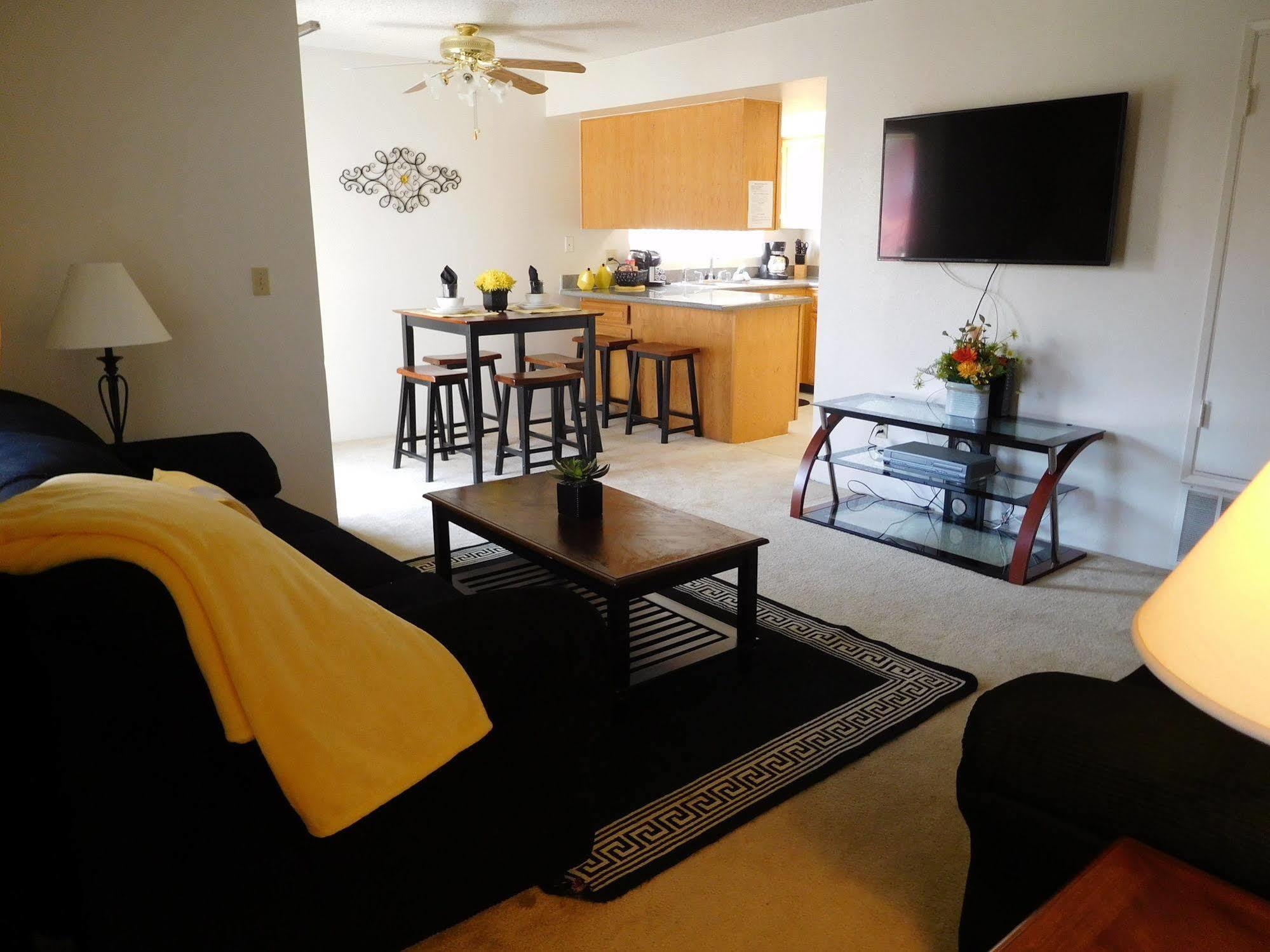 Whispering Meadows Apartments بيكرسفيلد المظهر الخارجي الصورة